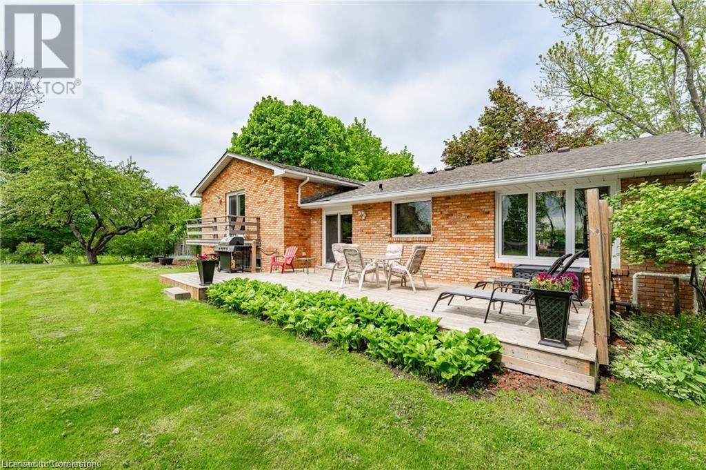Photo 40 of 11 Coachman Crescent, Hamilton ON