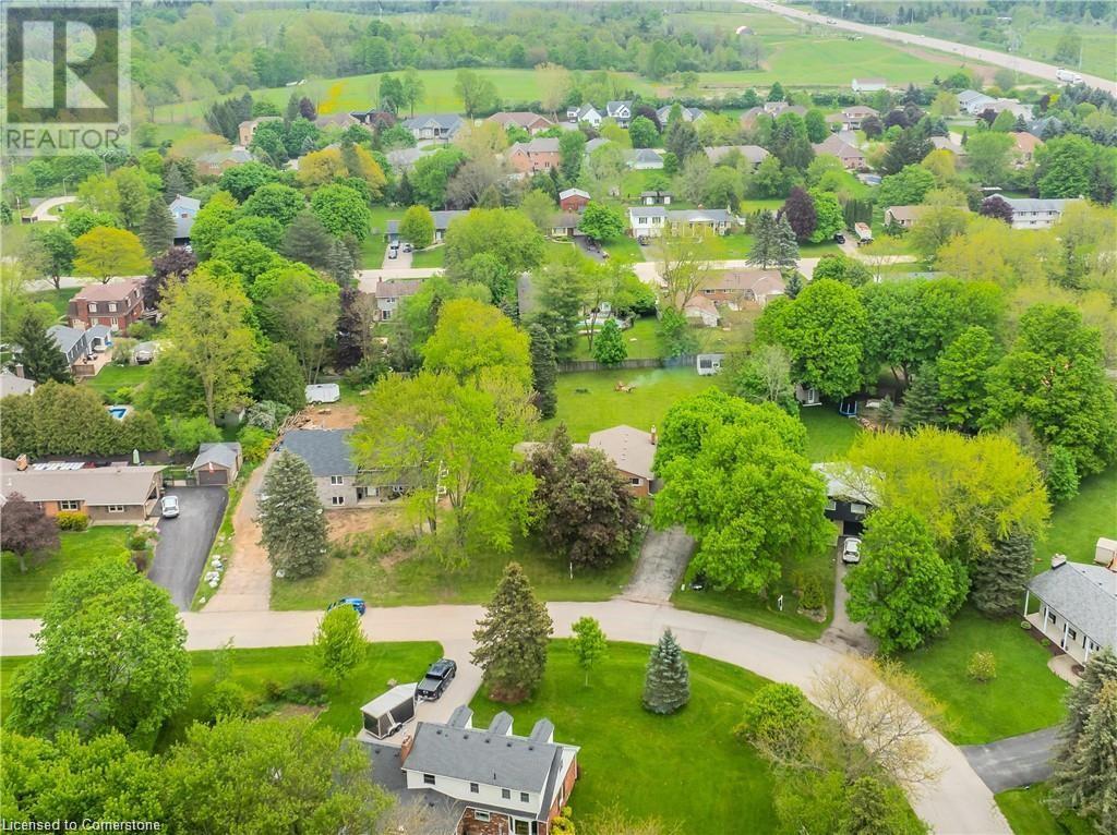 Photo 47 of 11 Coachman Crescent, Hamilton ON