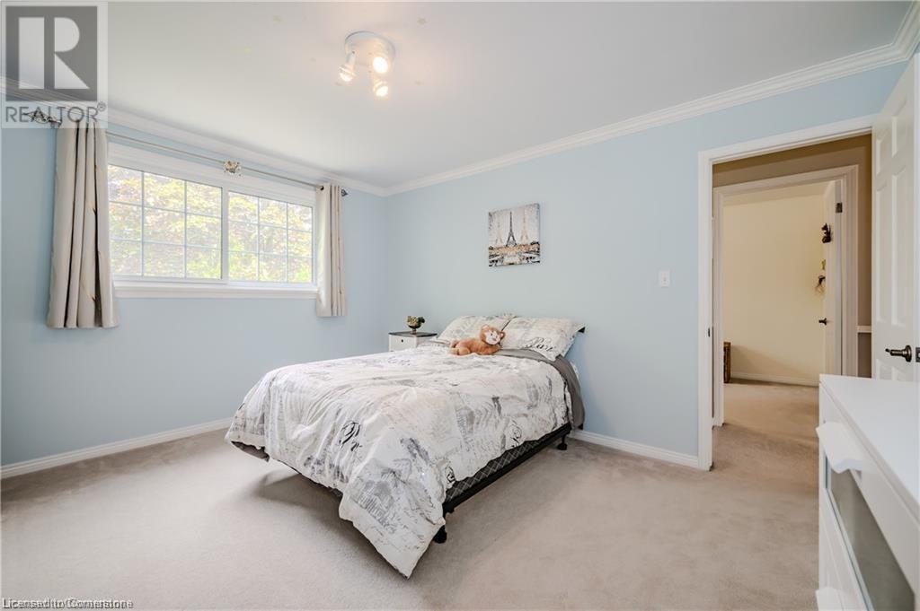 Photo 28 of 11 Coachman Crescent, Hamilton ON