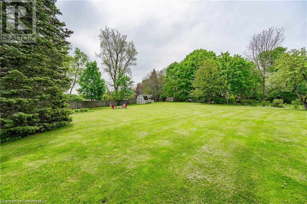 Photo 41 of 11 Coachman Crescent, Hamilton ON