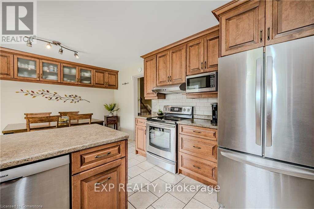 Photo 11 of 11 Coachman Crescent, Hamilton ON