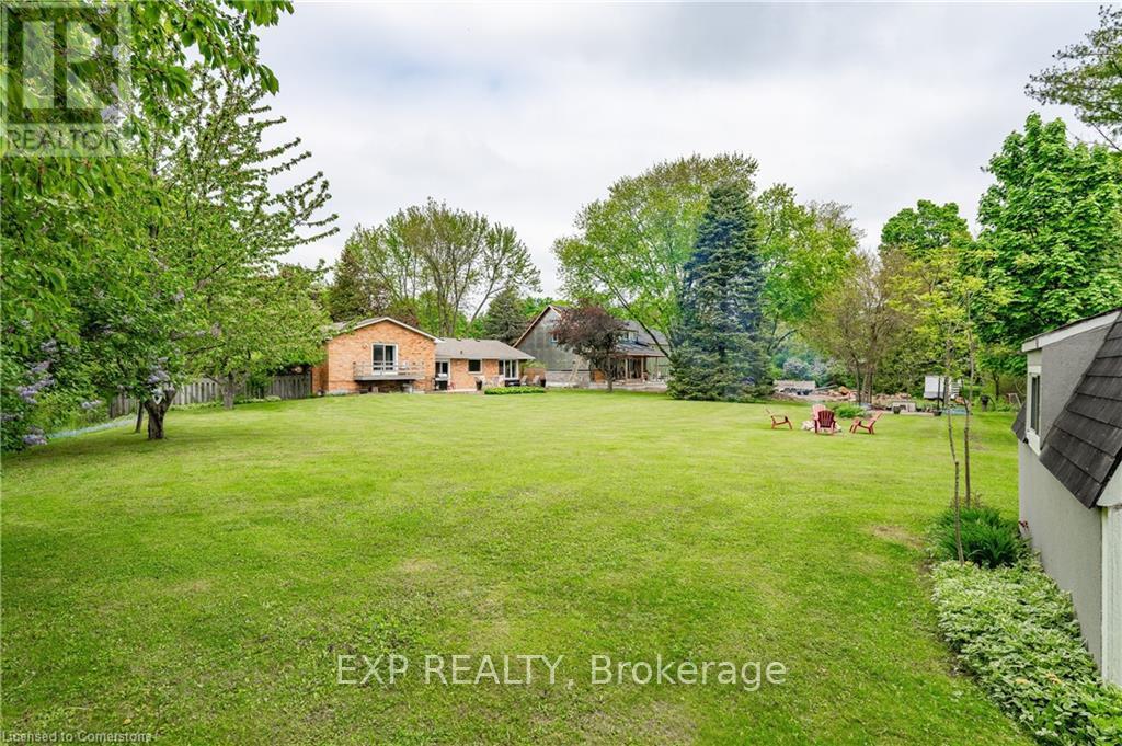 Photo 6 of 11 Coachman Crescent, Hamilton ON