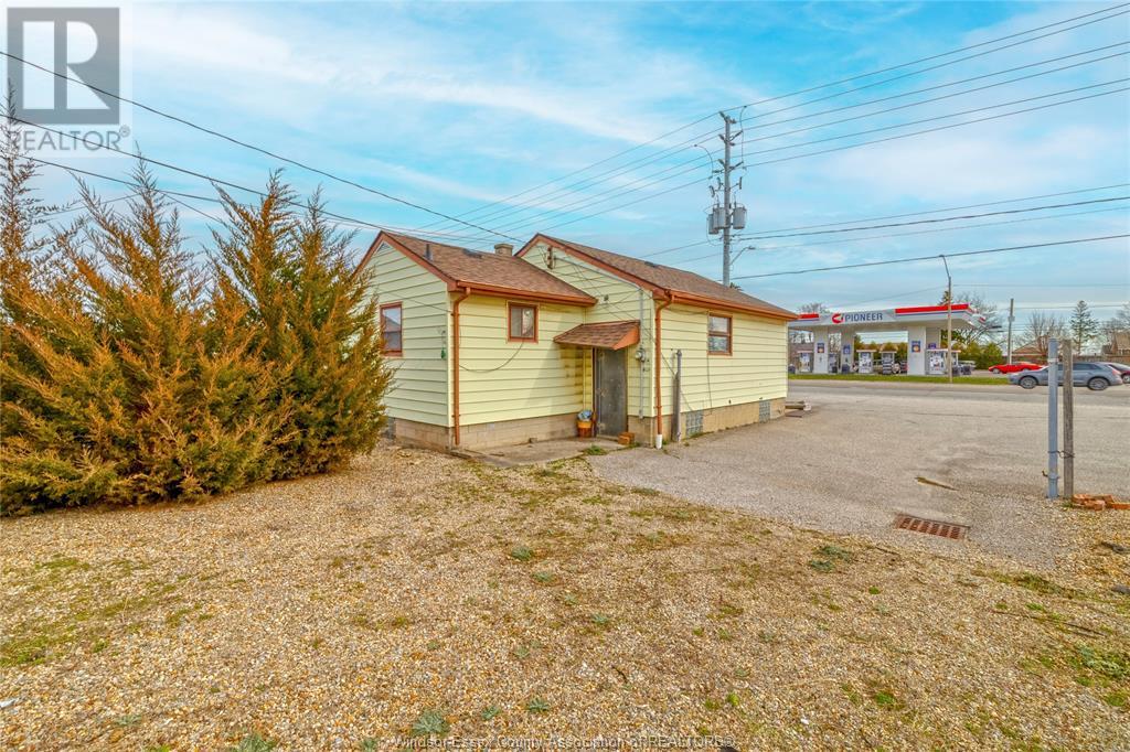 Photo 16 of 3473 Walker Road, Windsor ON