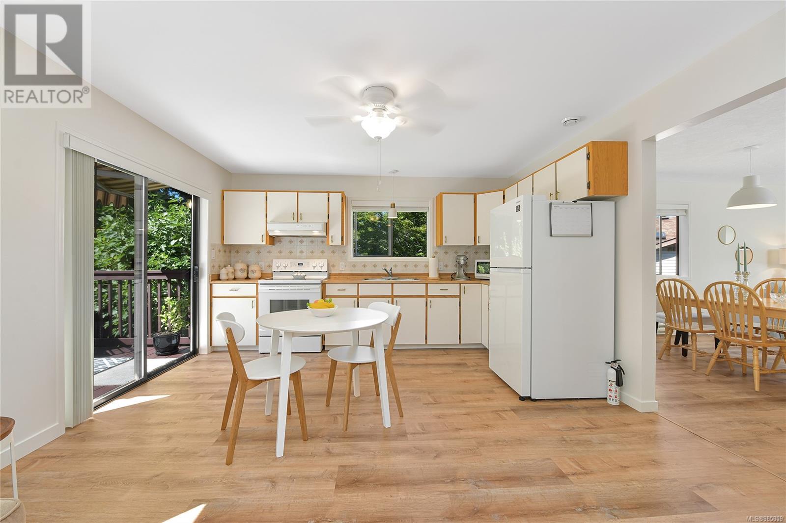 Single Family House for Sale in  Vanguard Pl Saanich 