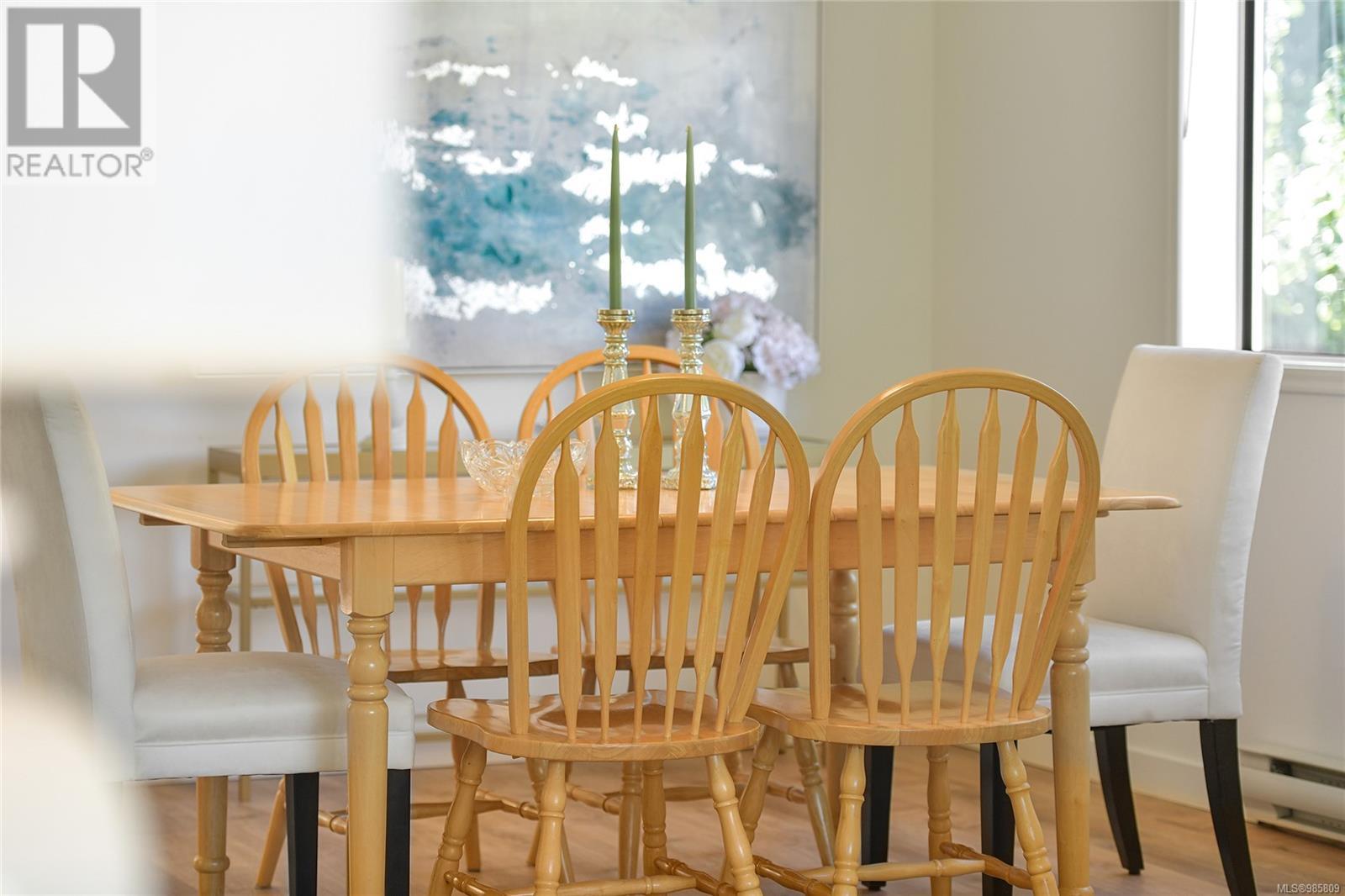 Single Family House for Sale in  Vanguard Pl Saanich 
