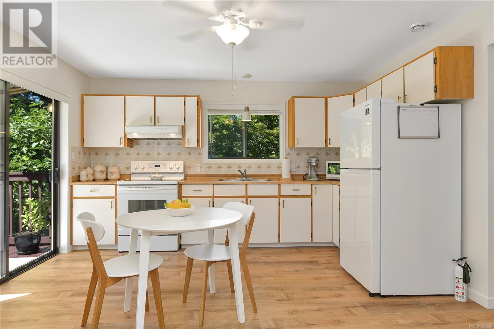 Single Family House for Sale in  Vanguard Pl Saanich 