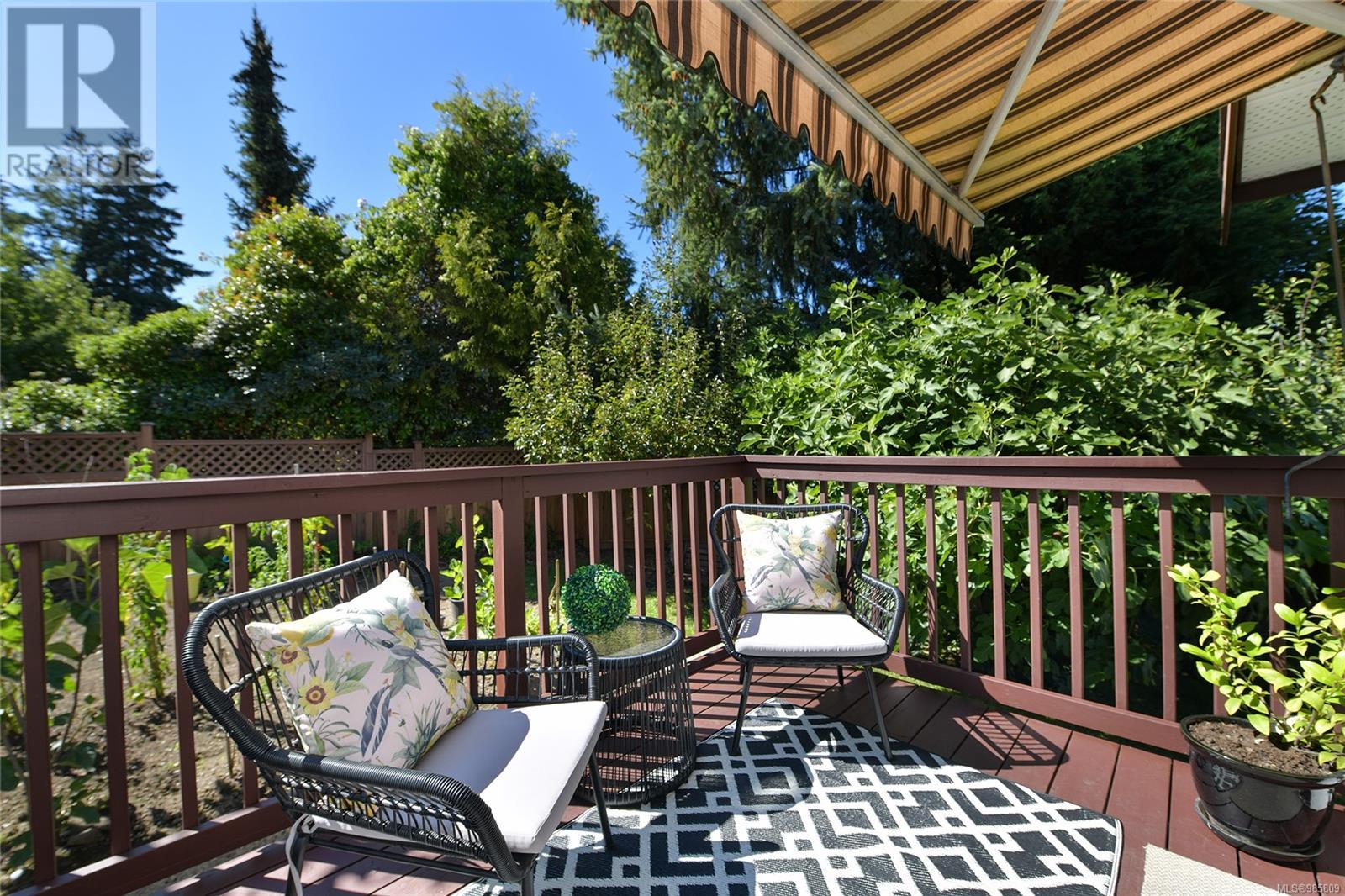 Single Family House for Sale in  Vanguard Pl Saanich 