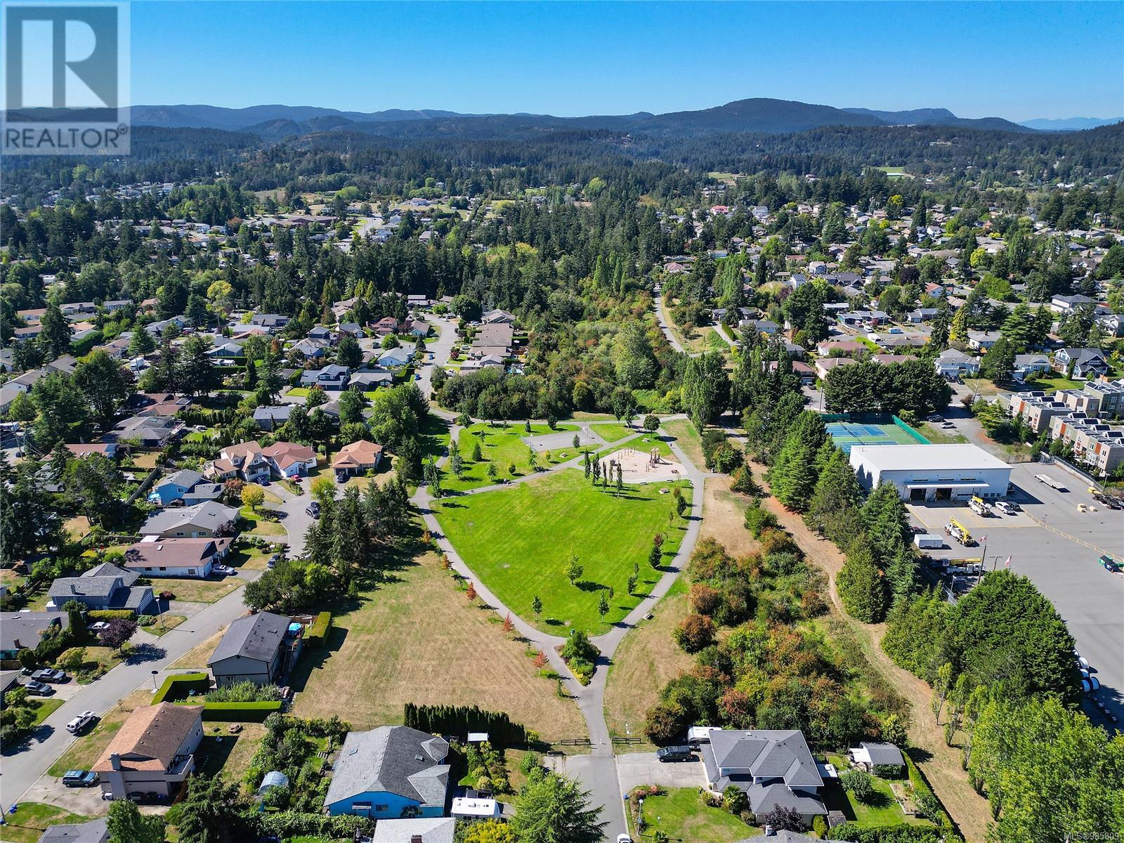 Single Family House for Sale in  Vanguard Pl Saanich 