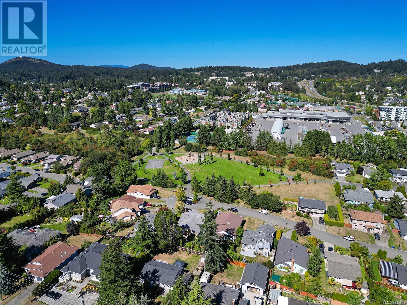 Single Family House for Sale in  Vanguard Pl Saanich 