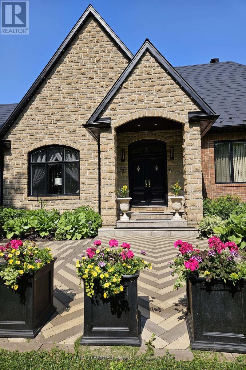 6094 sq. feet + 3 car garage, Inground Pool/Spa