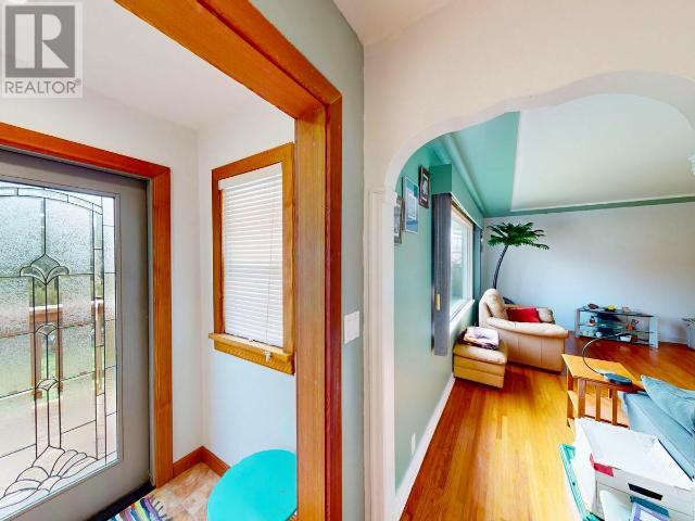 5385 EARL STREET, Texada Island