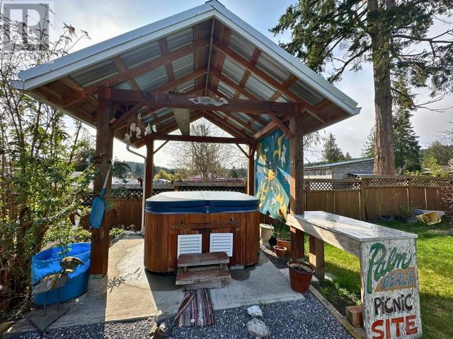 5385 EARL STREET, Texada Island