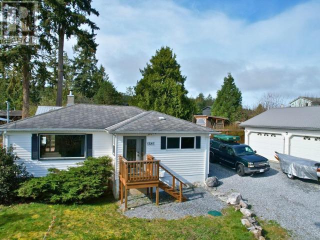 5385 EARL STREET, Texada Island