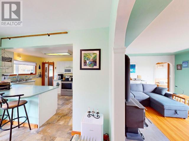5385 EARL STREET, Texada Island