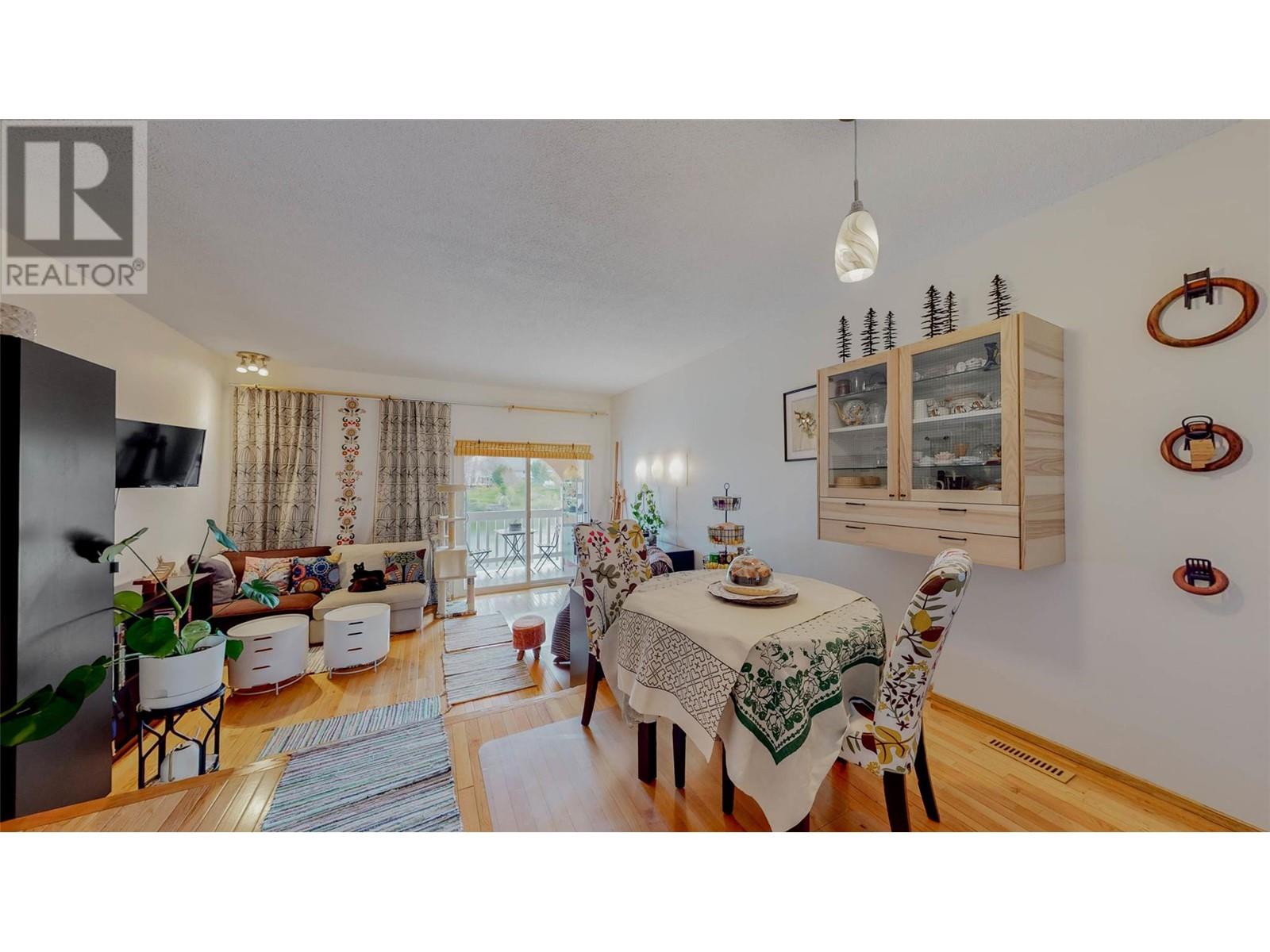 8029 VEDETTE Drive, Osoyoos