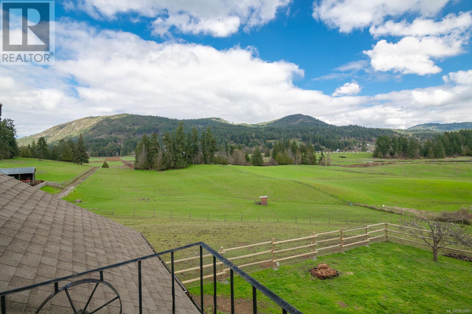 7087 Mays Rd, Duncan