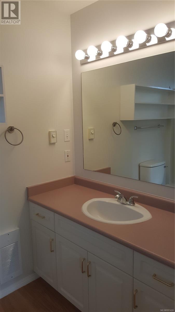 407 264 McVickers St, Parksville real estate listing 991426