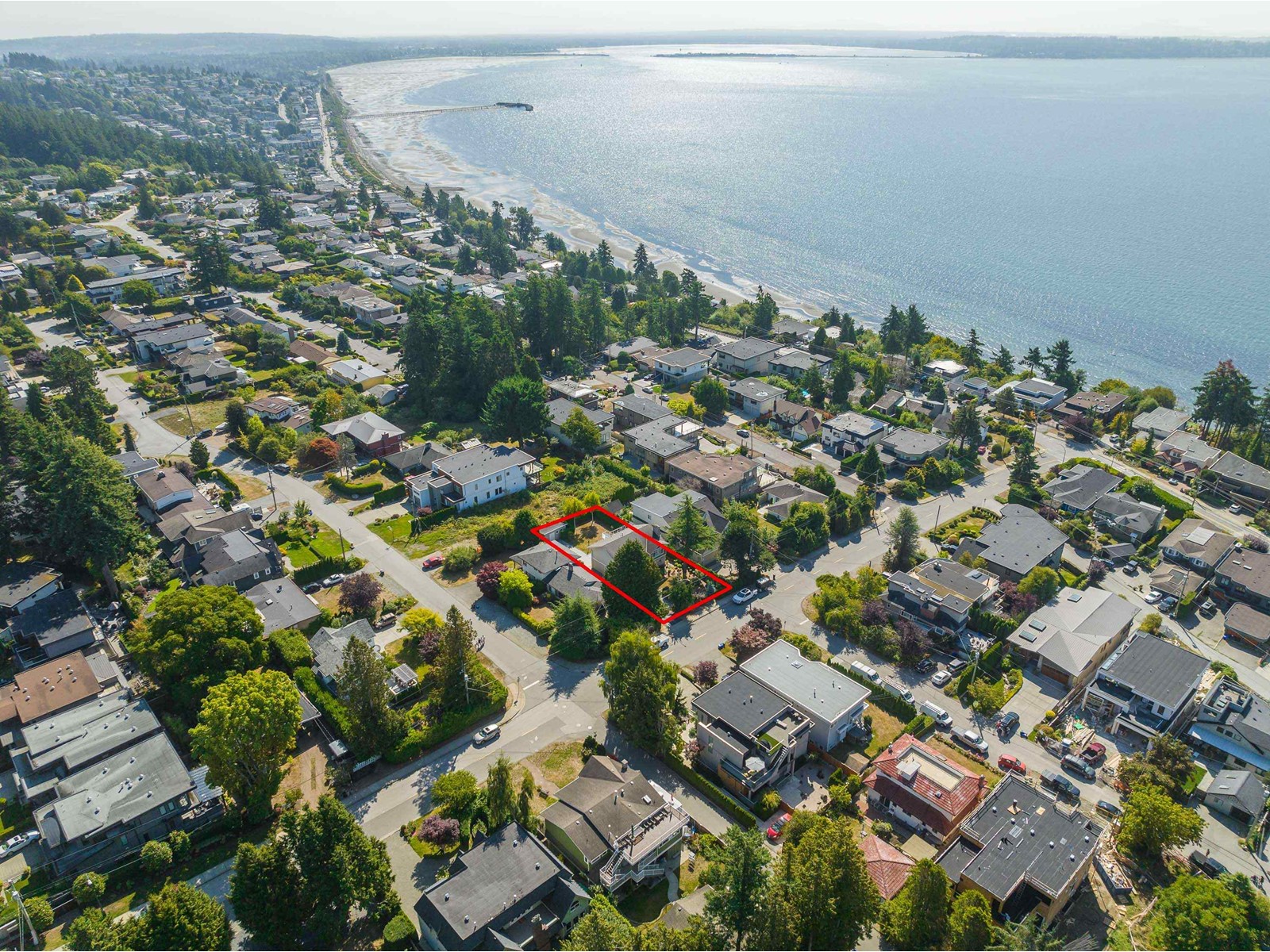 Photo 2 of 1434 Bishop Road, White Rock BC