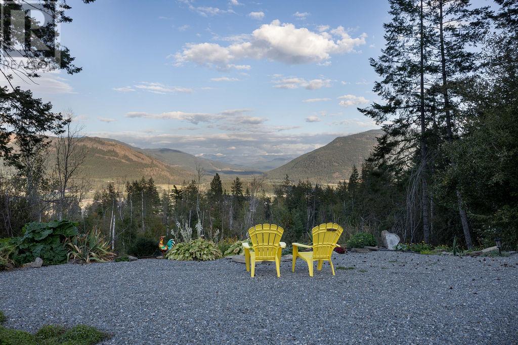 Photo 5 of 353 Gunter Ellison Road, Enderby BC