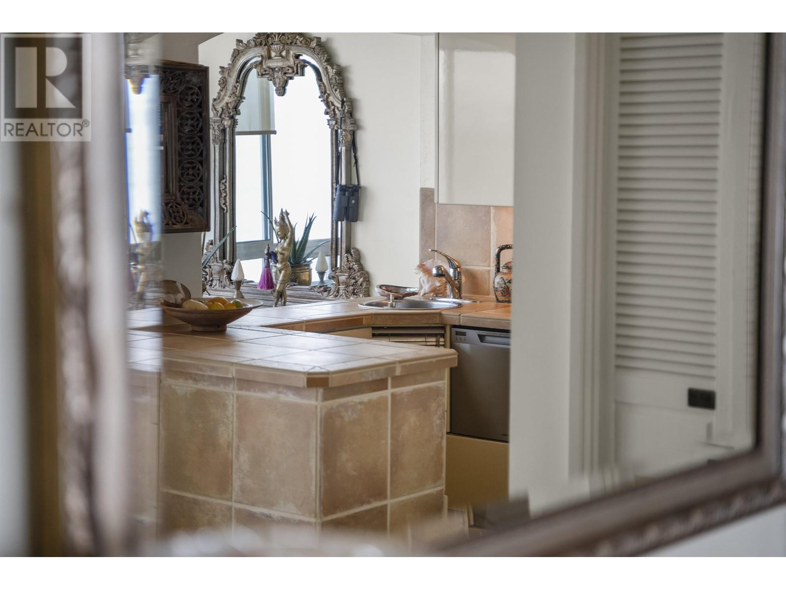 1006 150 24TH STREET, West Vancouver