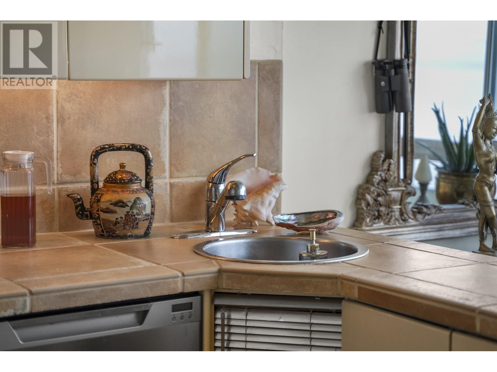 1006 150 24TH STREET, West Vancouver