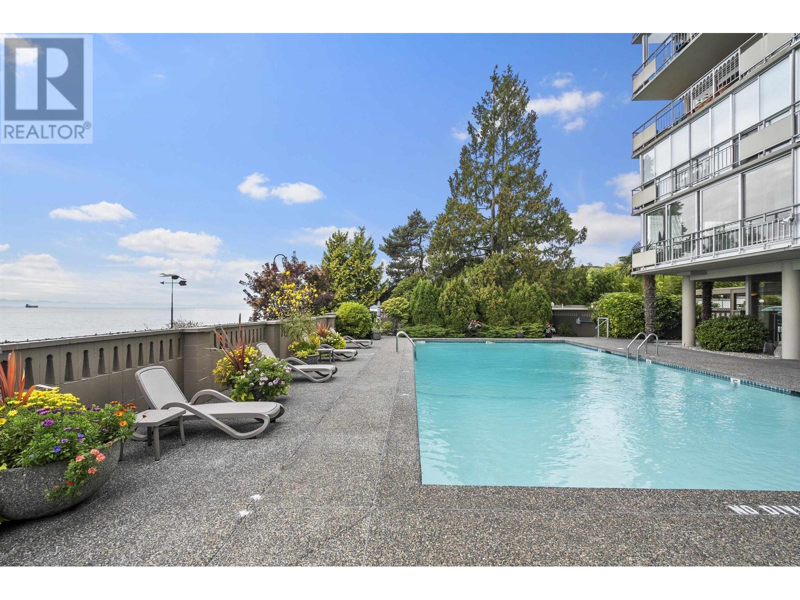 1006 150 24TH STREET, West Vancouver
