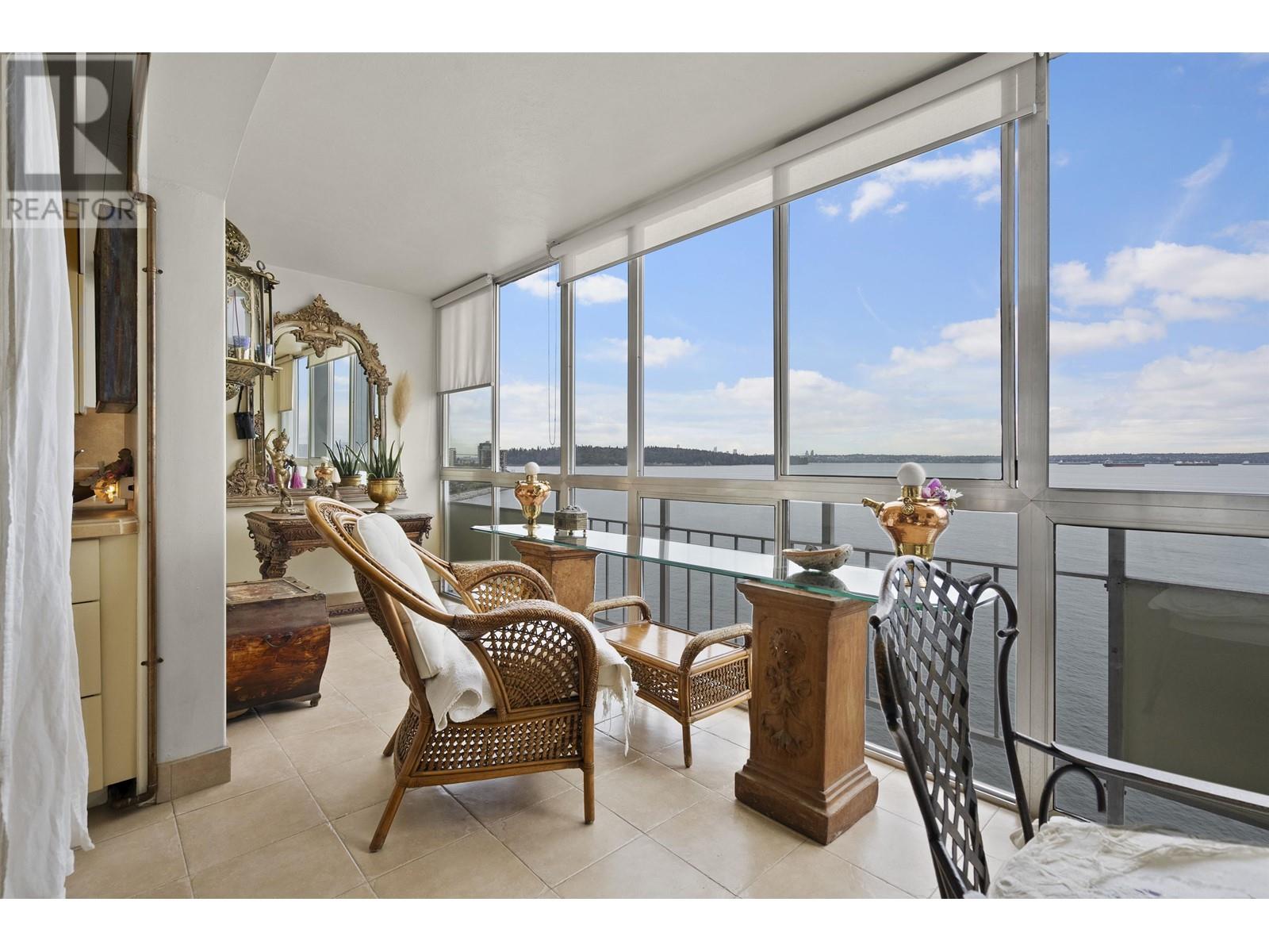 1006 150 24TH STREET, West Vancouver