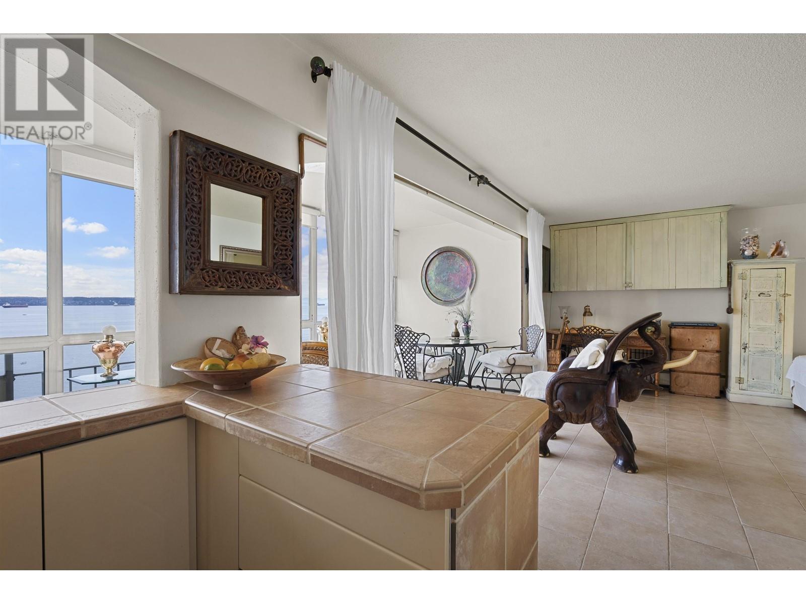 1006 150 24TH STREET, West Vancouver