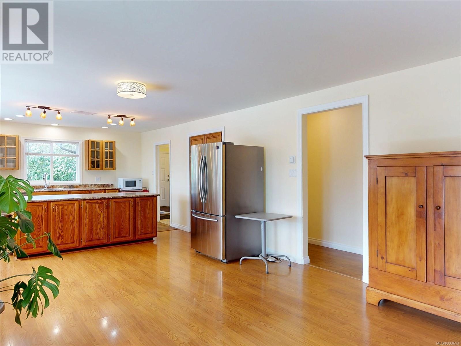  8112 West Coast Road, Sooke