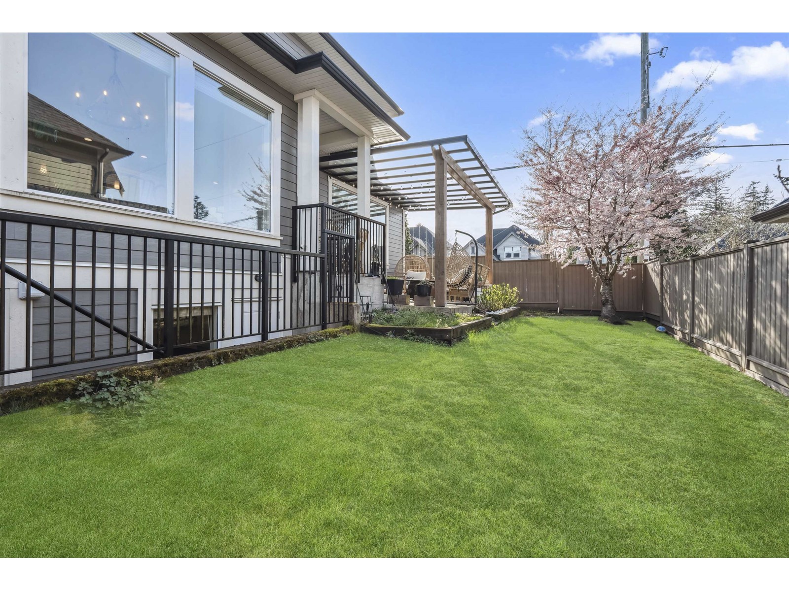 Photo 38 of 16411 26 B Avenue, Surrey BC