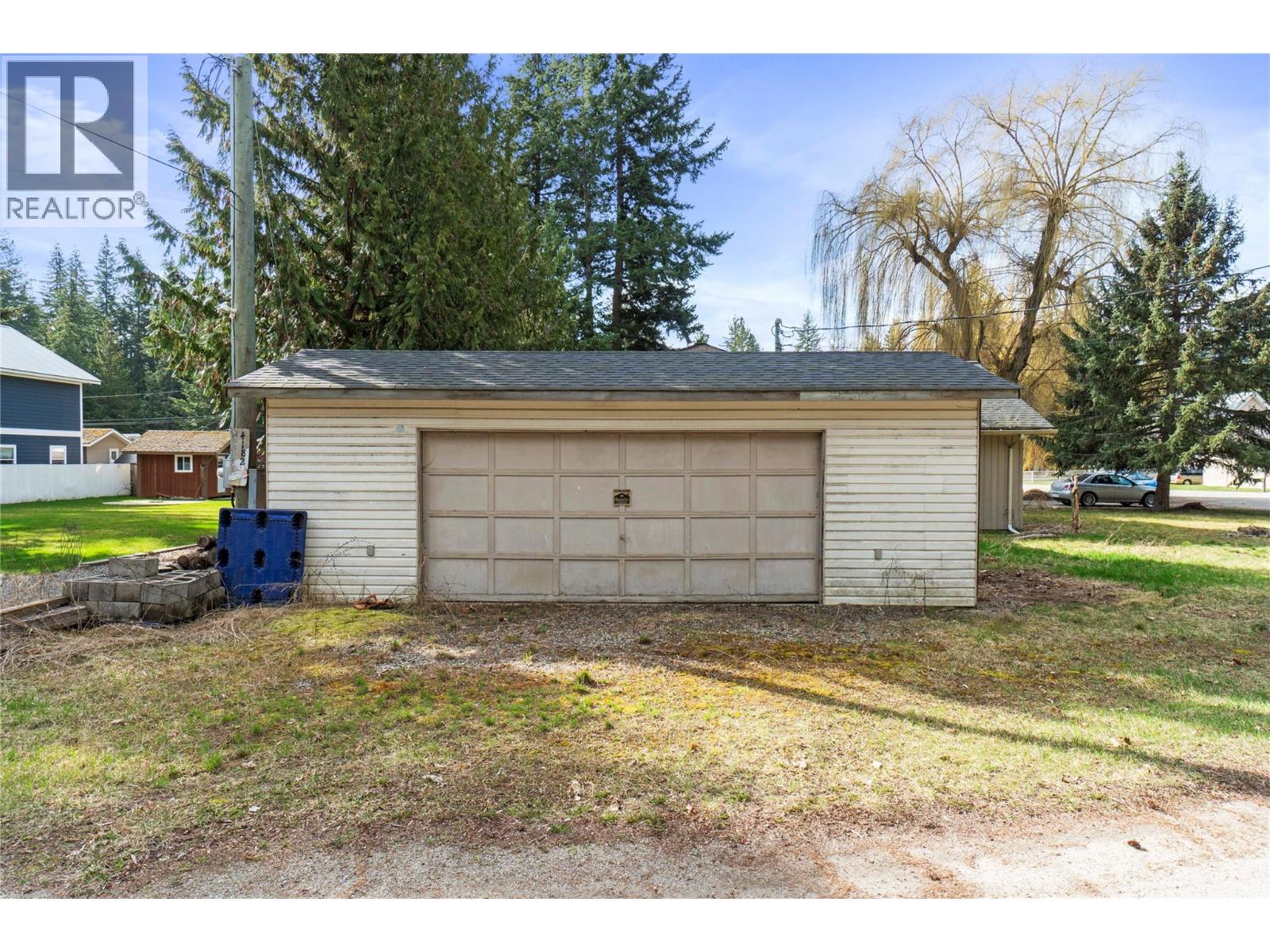  4174 Ashe Crescent, Scotch Creek