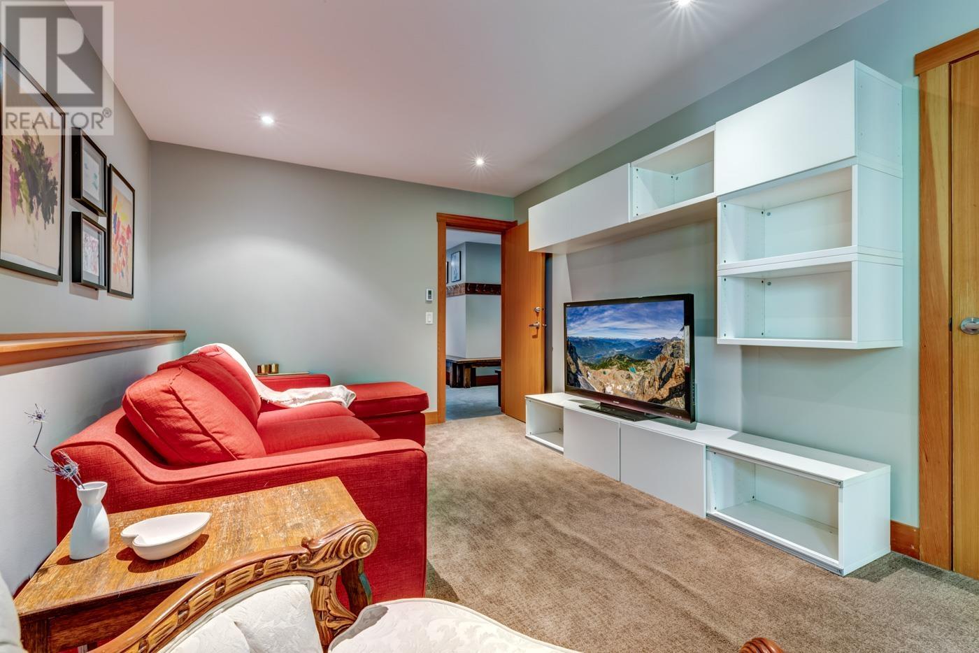 9557 EMERALD DRIVE, Whistler real estate listing R2953197
