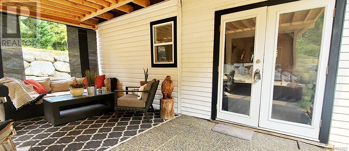 332 South Shore Rd, Lake Cowichan