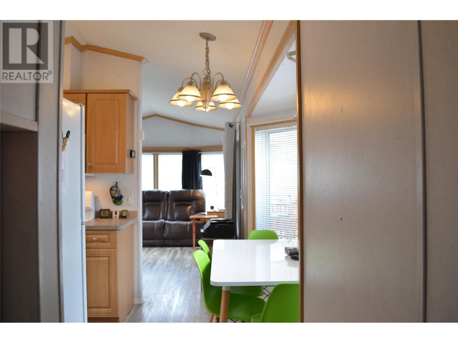 4 4354 Hwy 3 Highway, Keremeos