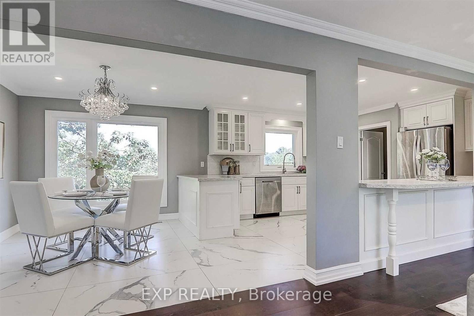 Photo 10 of 88 Riverglen Drive, Georgina ON