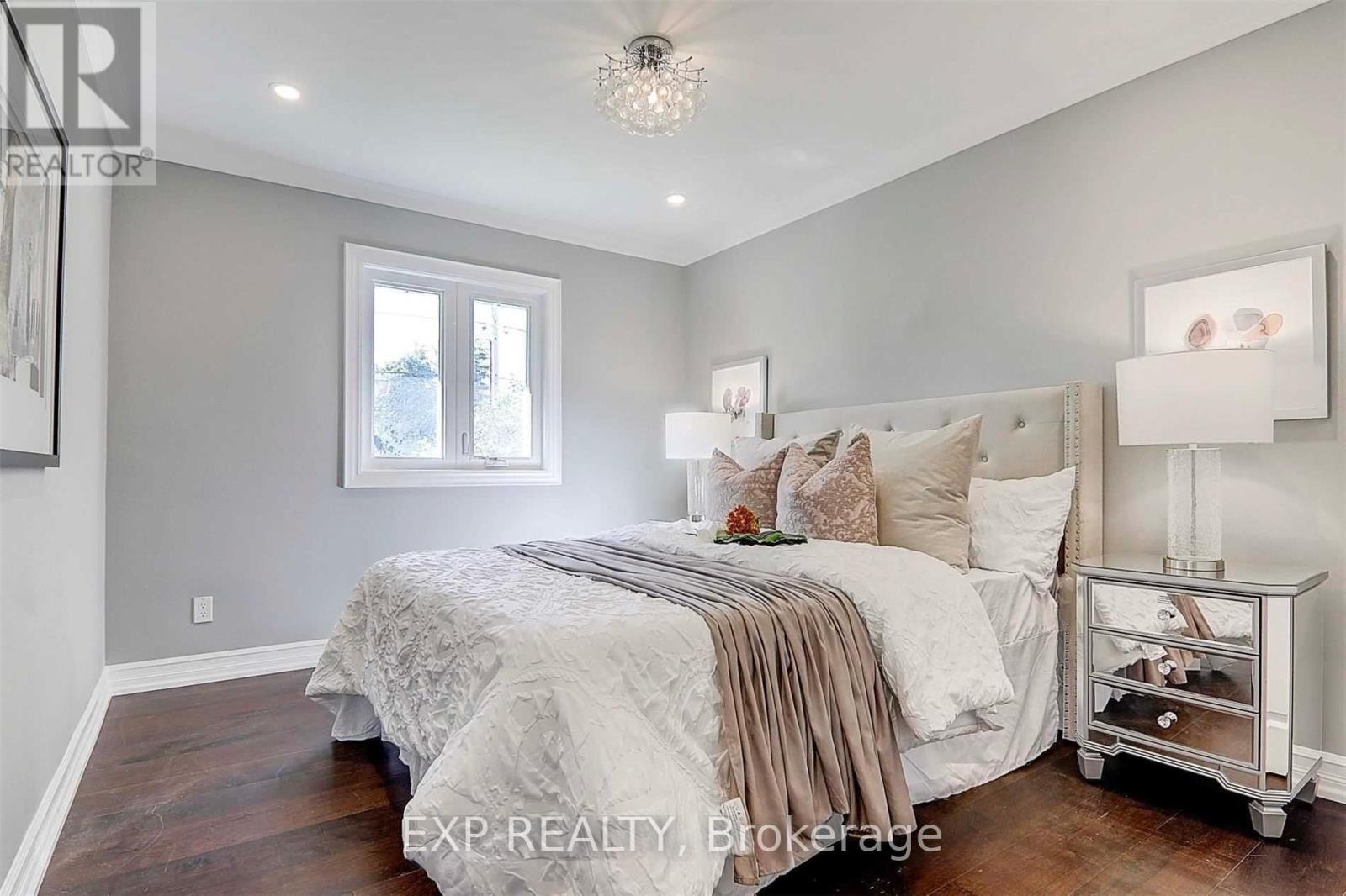 Photo 15 of 88 Riverglen Drive, Georgina ON