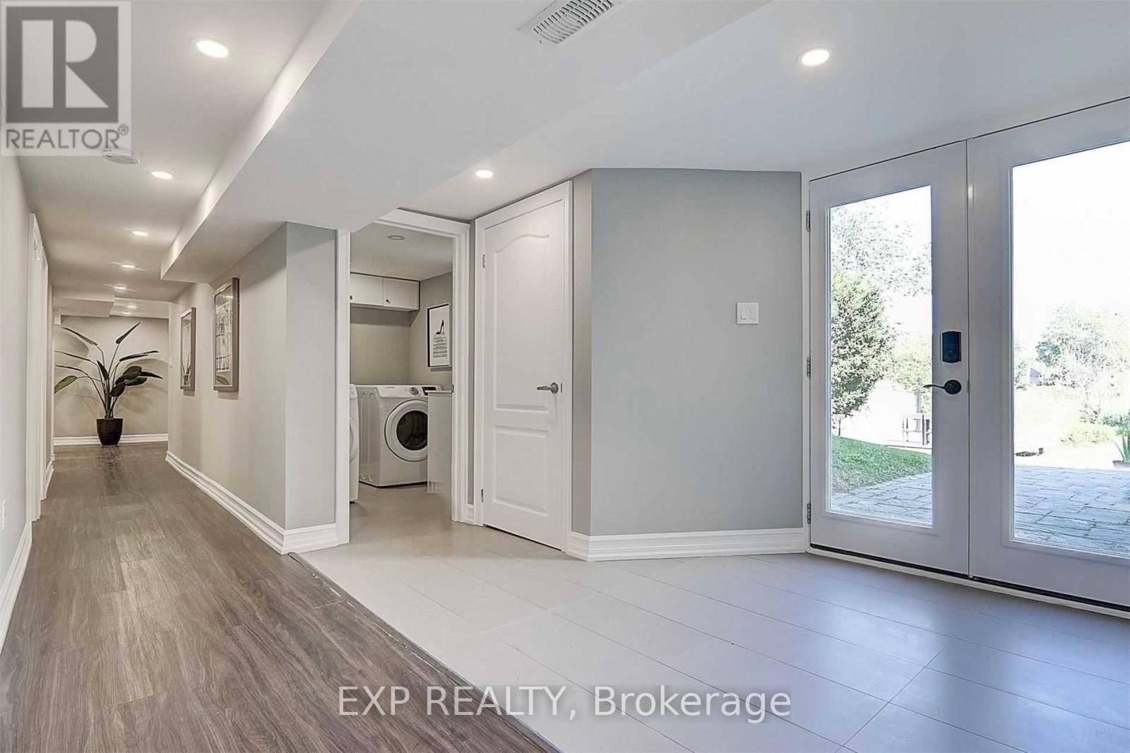 Photo 17 of 88 Riverglen Drive, Georgina ON