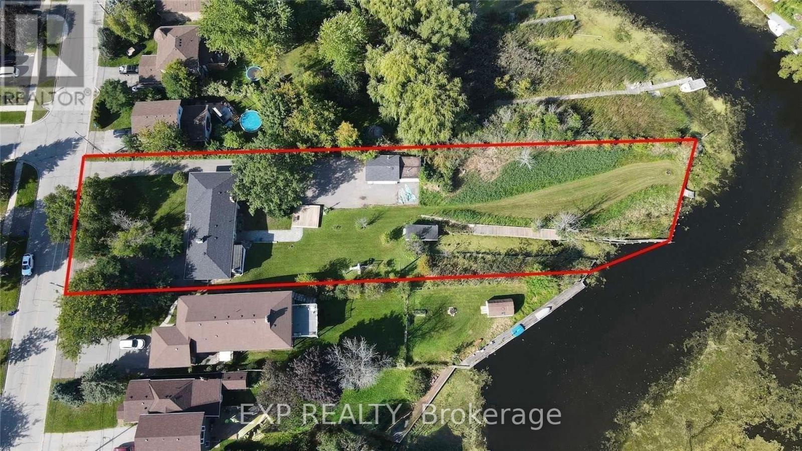 Photo 27 of 88 Riverglen Drive, Georgina ON
