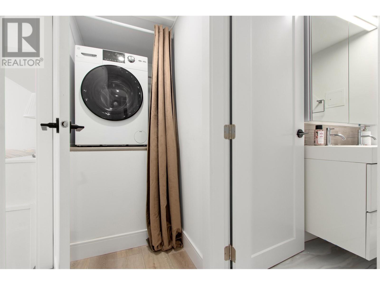 615 E KINGS ROAD, North Vancouver