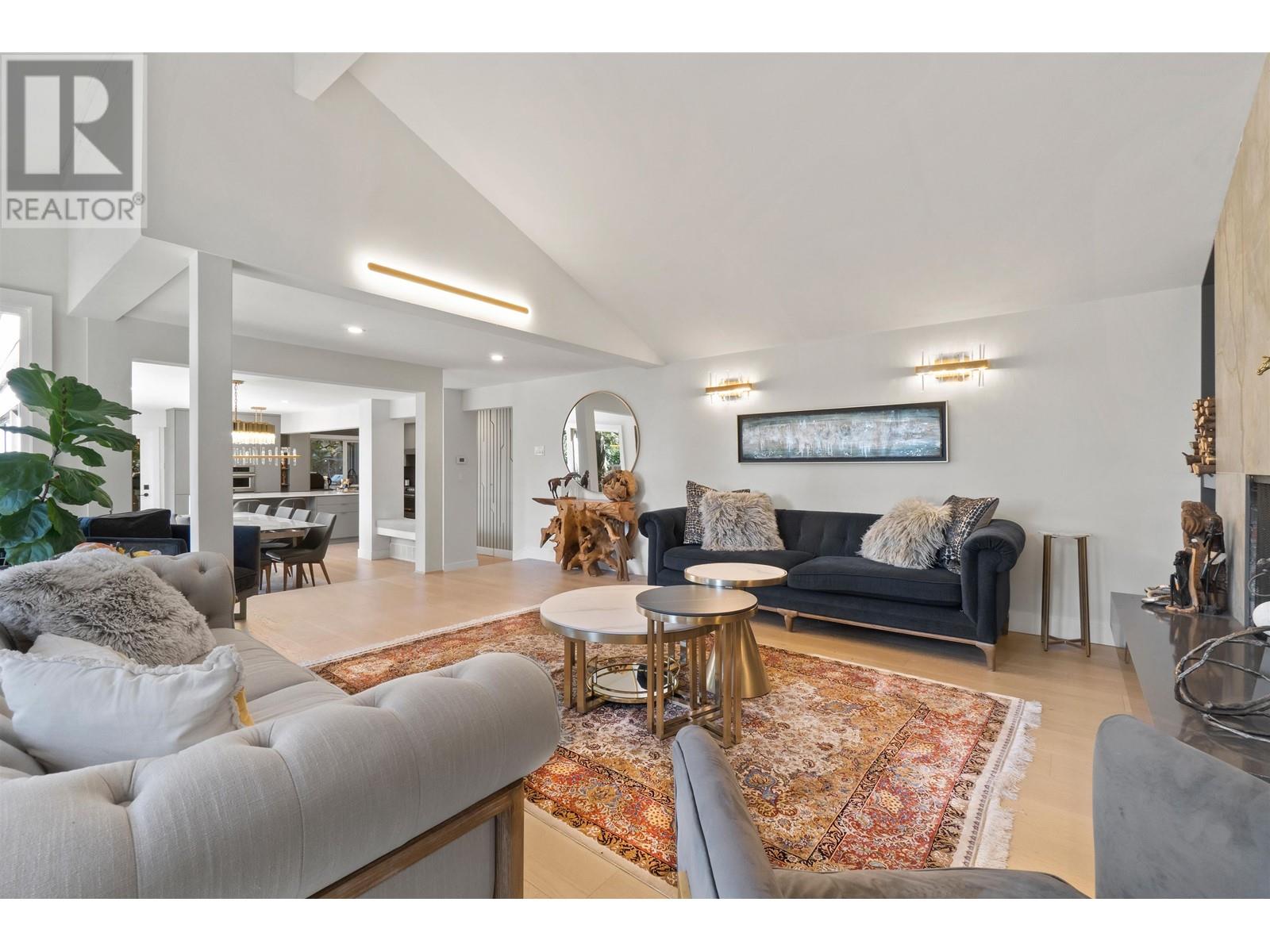 615 E KINGS ROAD, North Vancouver