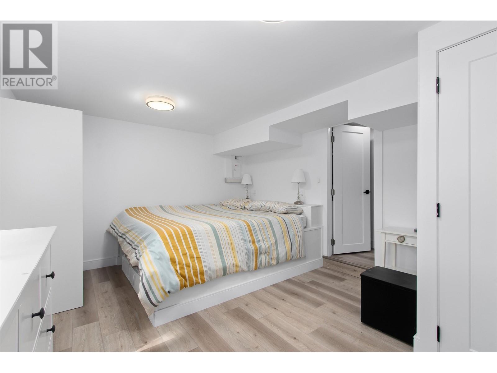 615 E KINGS ROAD, North Vancouver
