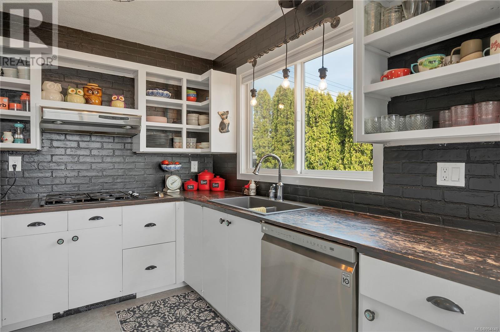 241 Alder St S, Campbell River