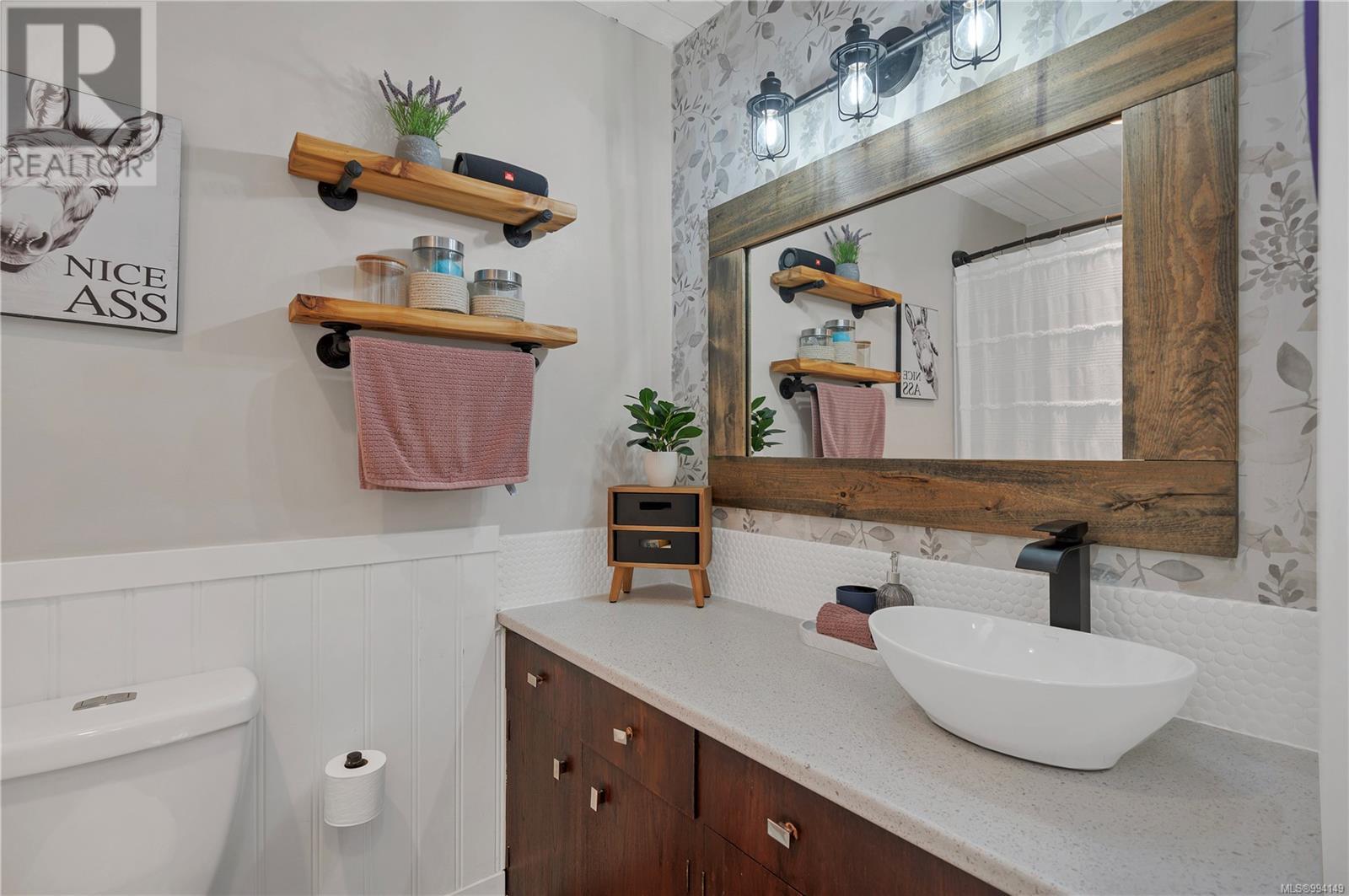 241 Alder St S, Campbell River