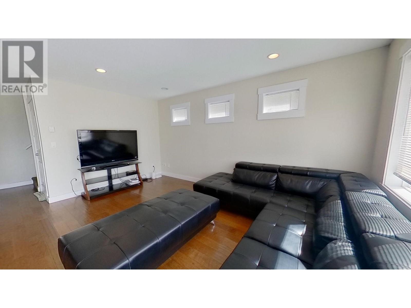10909 104A AVENUE, Fort St. John