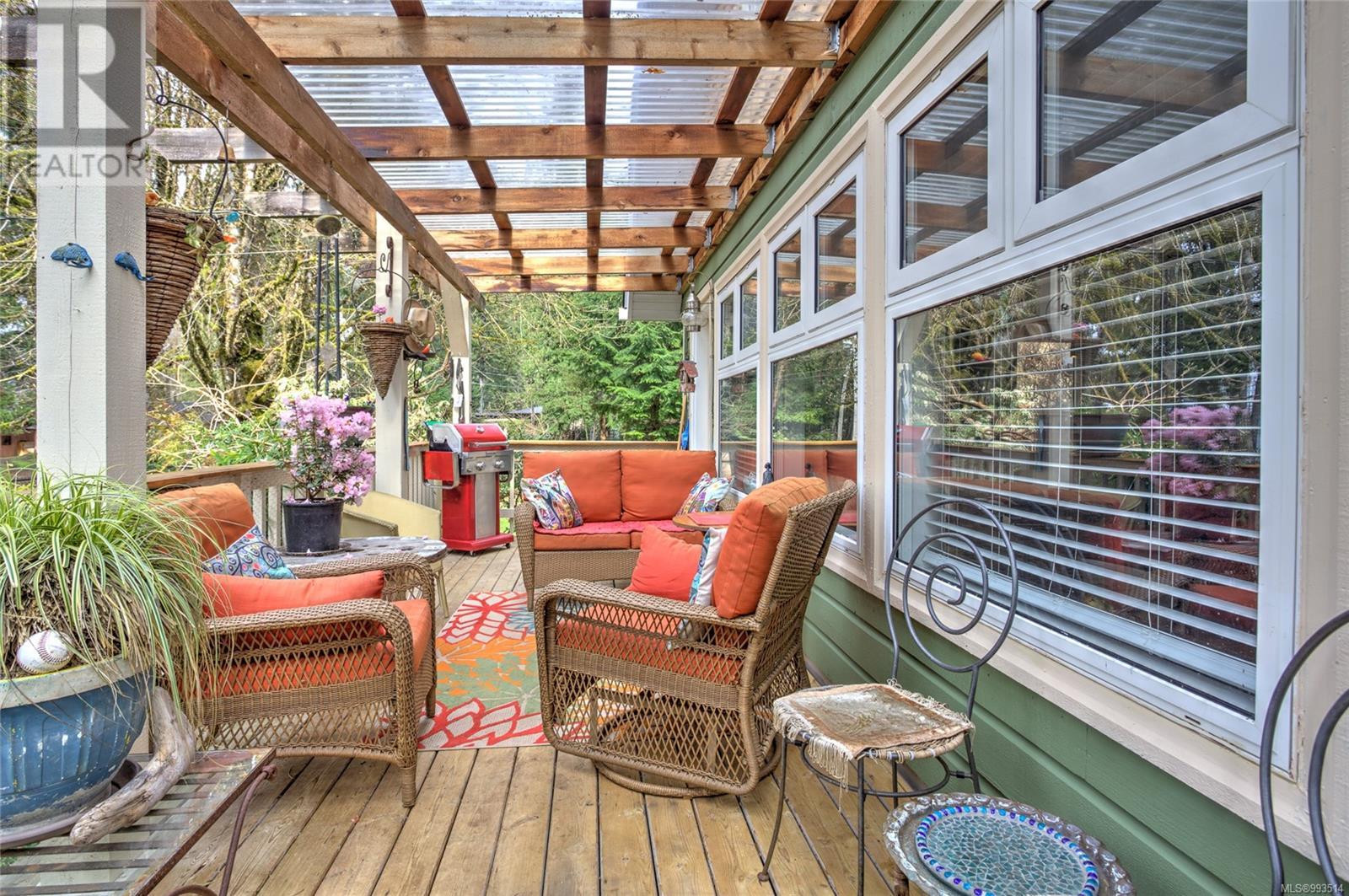 7777 Sunset Dr, Lake Cowichan