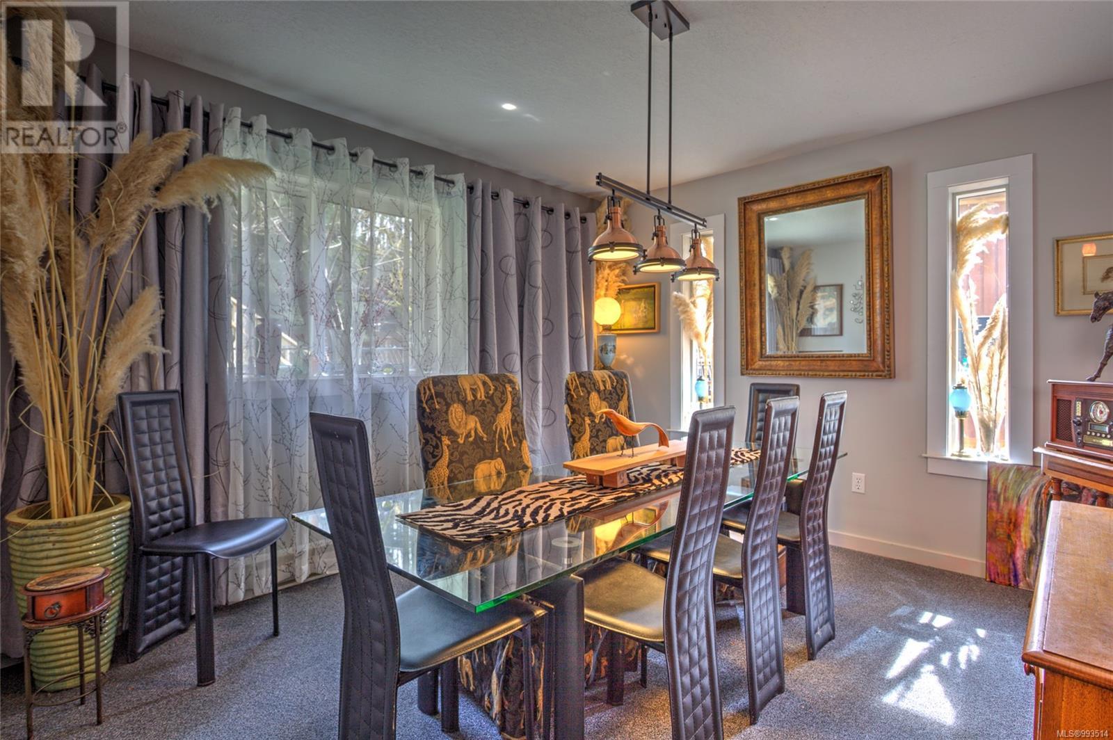7777 Sunset Dr, Lake Cowichan