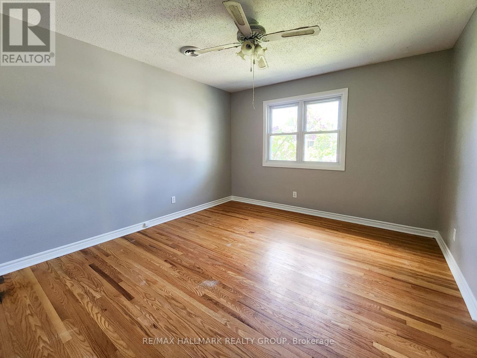 Photo 1 of 14 Roberta Crescent, Ottawa ON