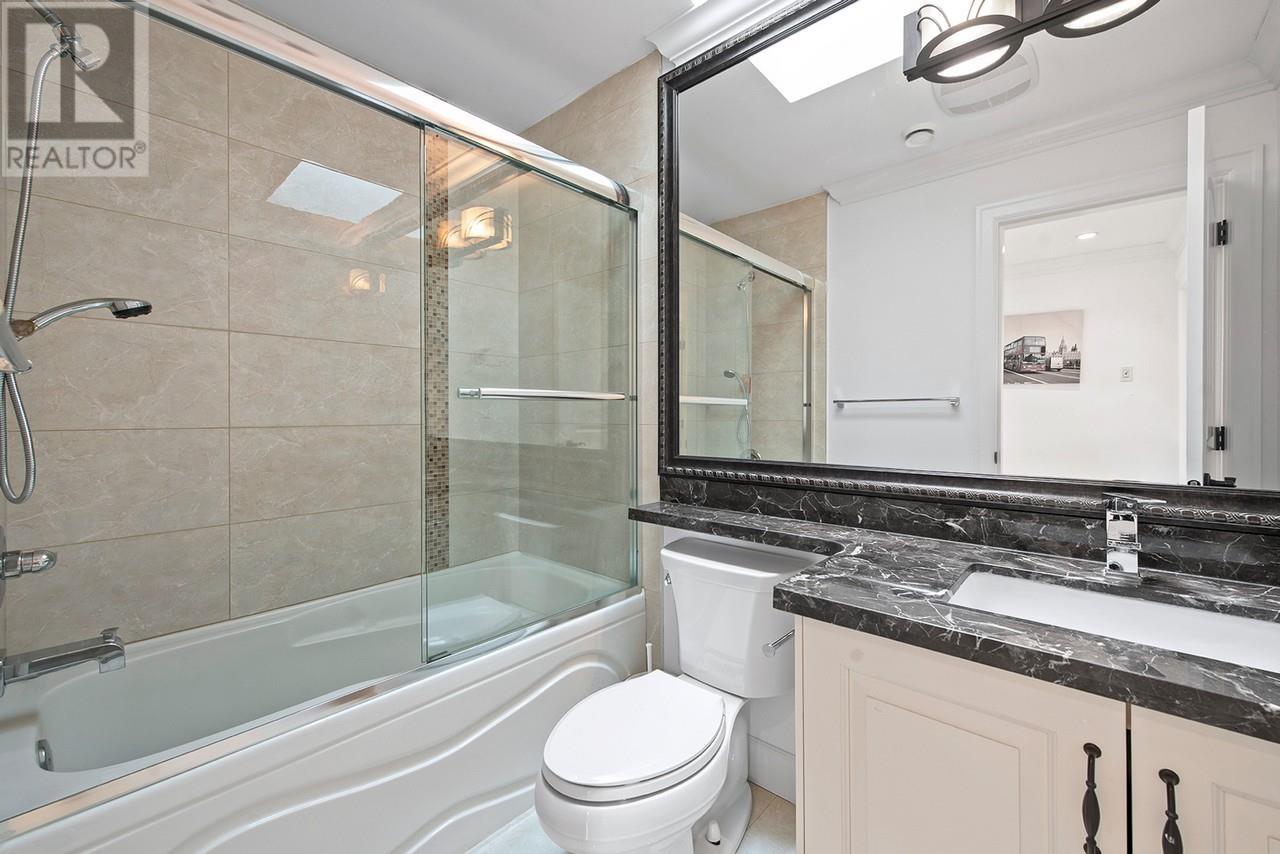 Photo 17 of 4637 Buxton Court, Burnaby BC