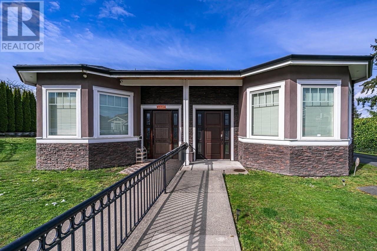 Photo 3 of 4637 Buxton Court, Burnaby BC