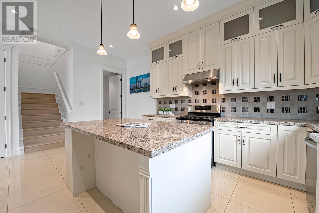 Photo 6 of 4637 Buxton Court, Burnaby BC